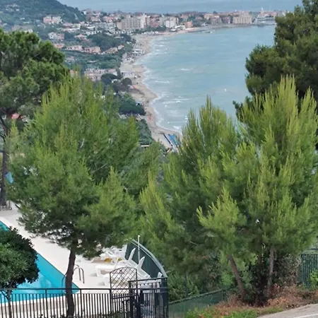 Allegra E Il Mare